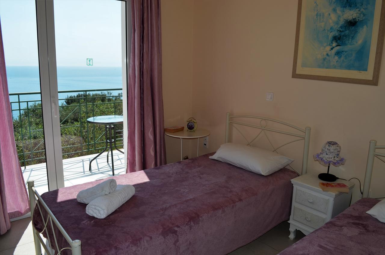 Villa Eri Lourdata  Esterno foto