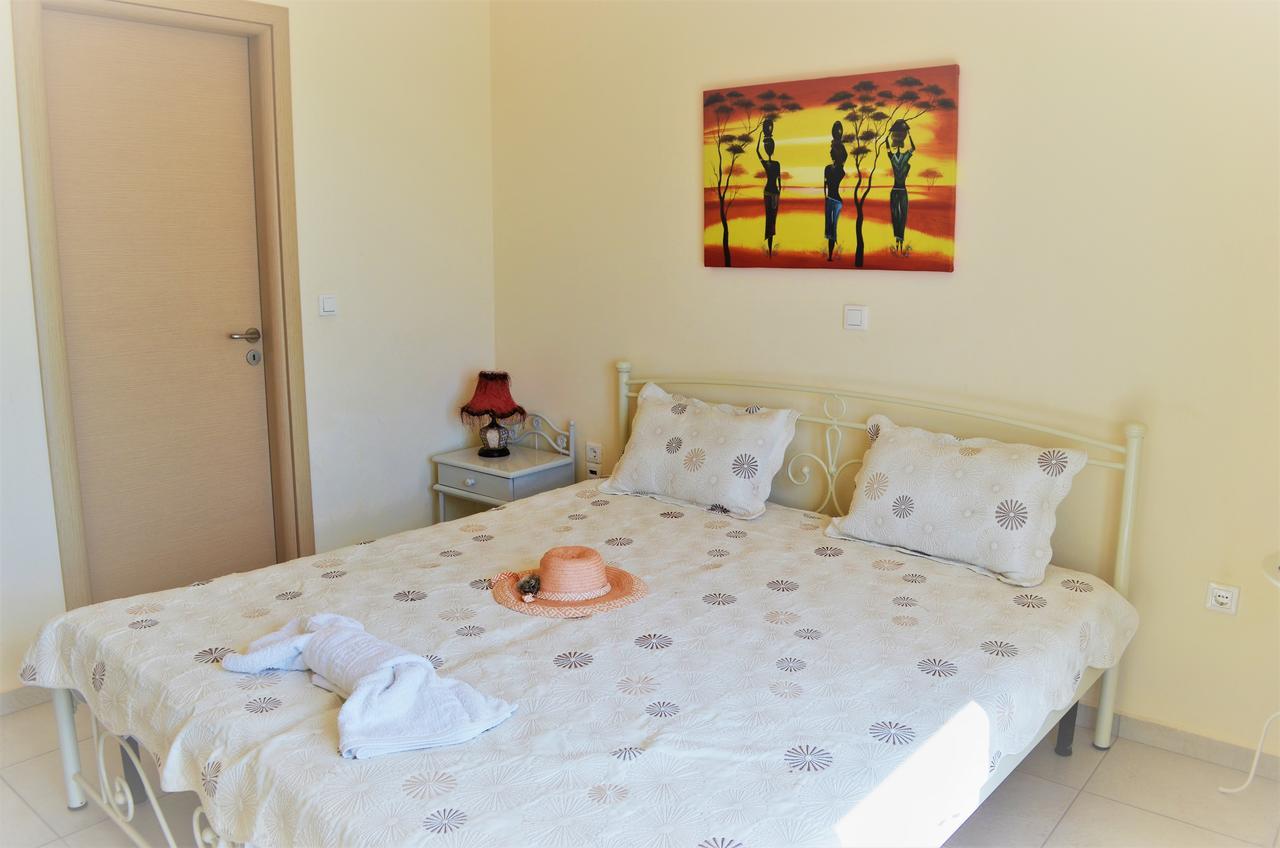 Villa Eri Lourdata  Esterno foto